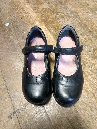 Black shoes size 11.5G