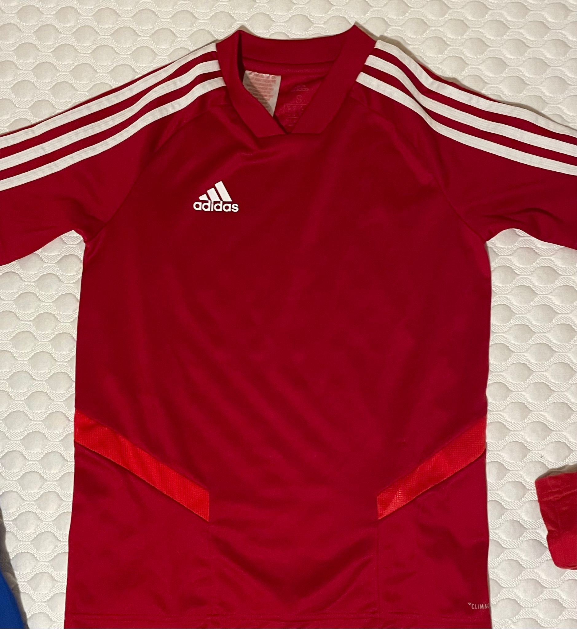 Red Adidas T-shirt (Dean) 9-10 yrs