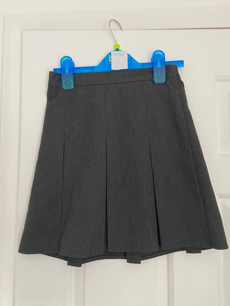 Skirt adjustable waist 6-7 yrs 