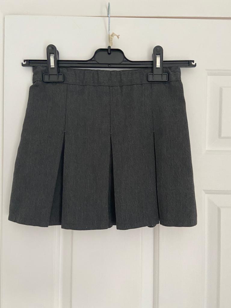 Skirt elasticated waist 4-5 yrs