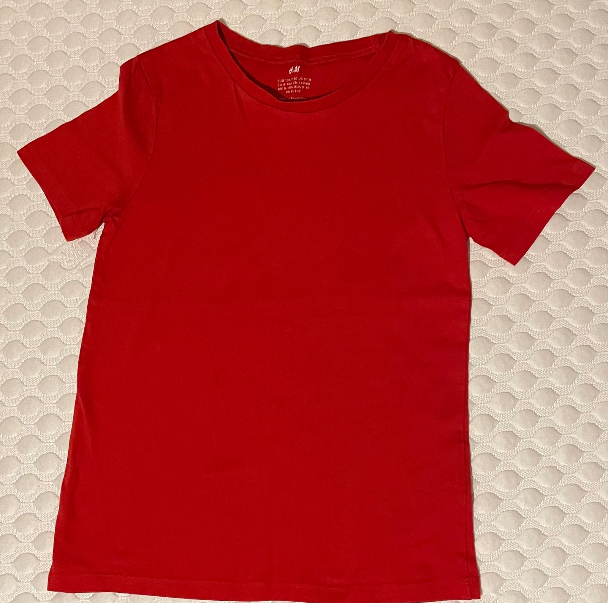 Red T-shirt (Dean) 6-7 yrs