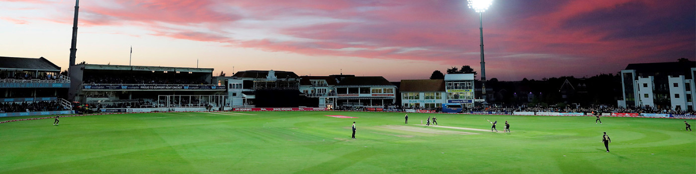 LOT 34: Kent Spitfires vs Hampshire Cricket